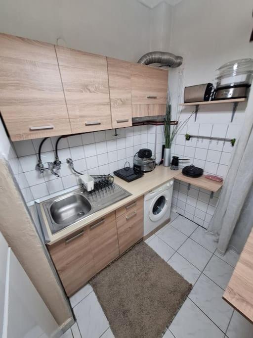 Queen Suites 60M2 塞萨洛尼基 外观 照片